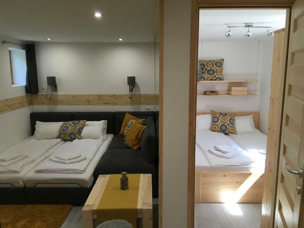 Modern Apartman Deluxe Guest House อัลโชเอิร์ช ภายนอก รูปภาพ